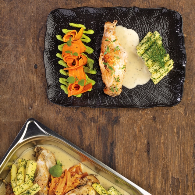 Skoki z królika sosie tymiankowym / marchewka z groszkiem / ziemniaki z koperkiem